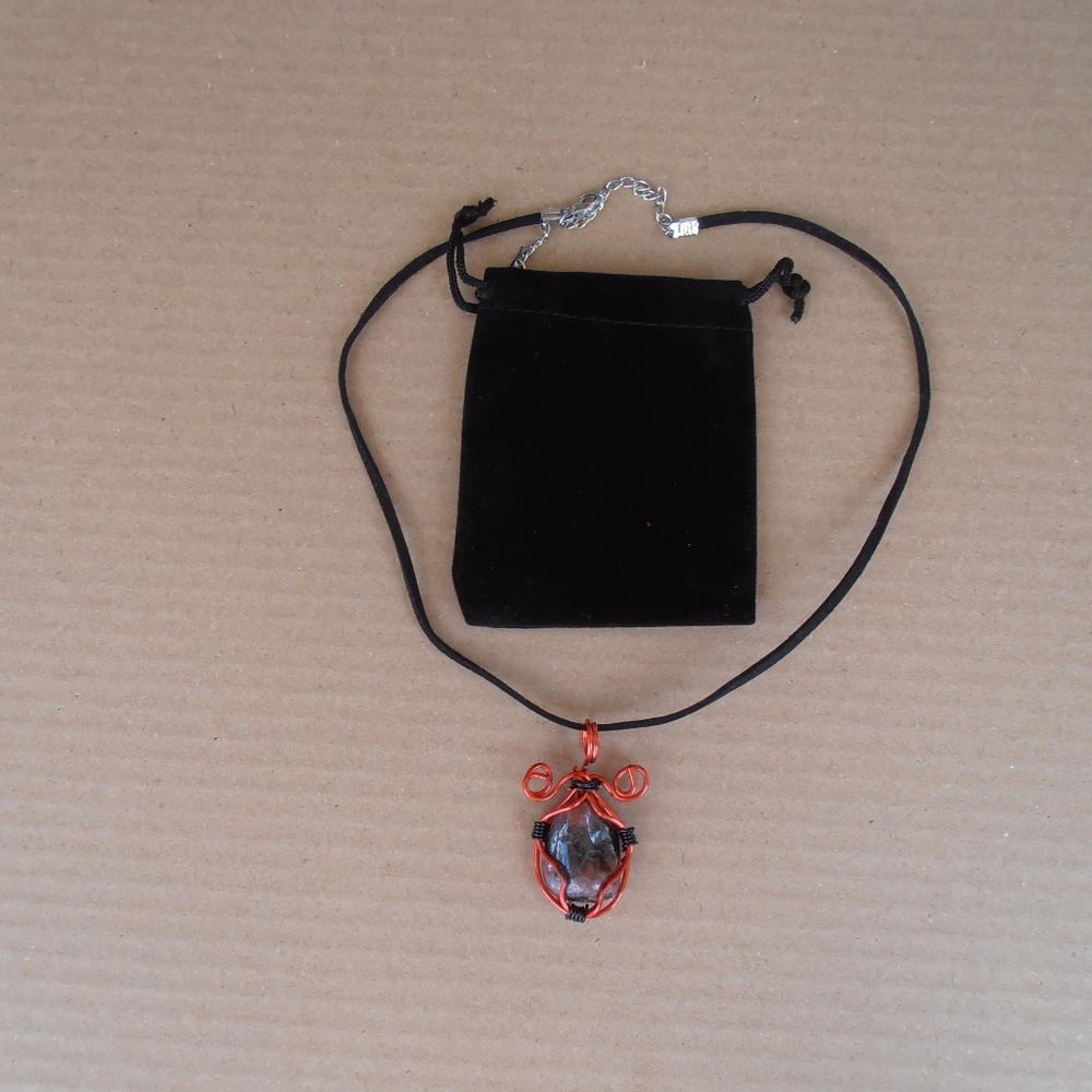 wire raped stone neclace